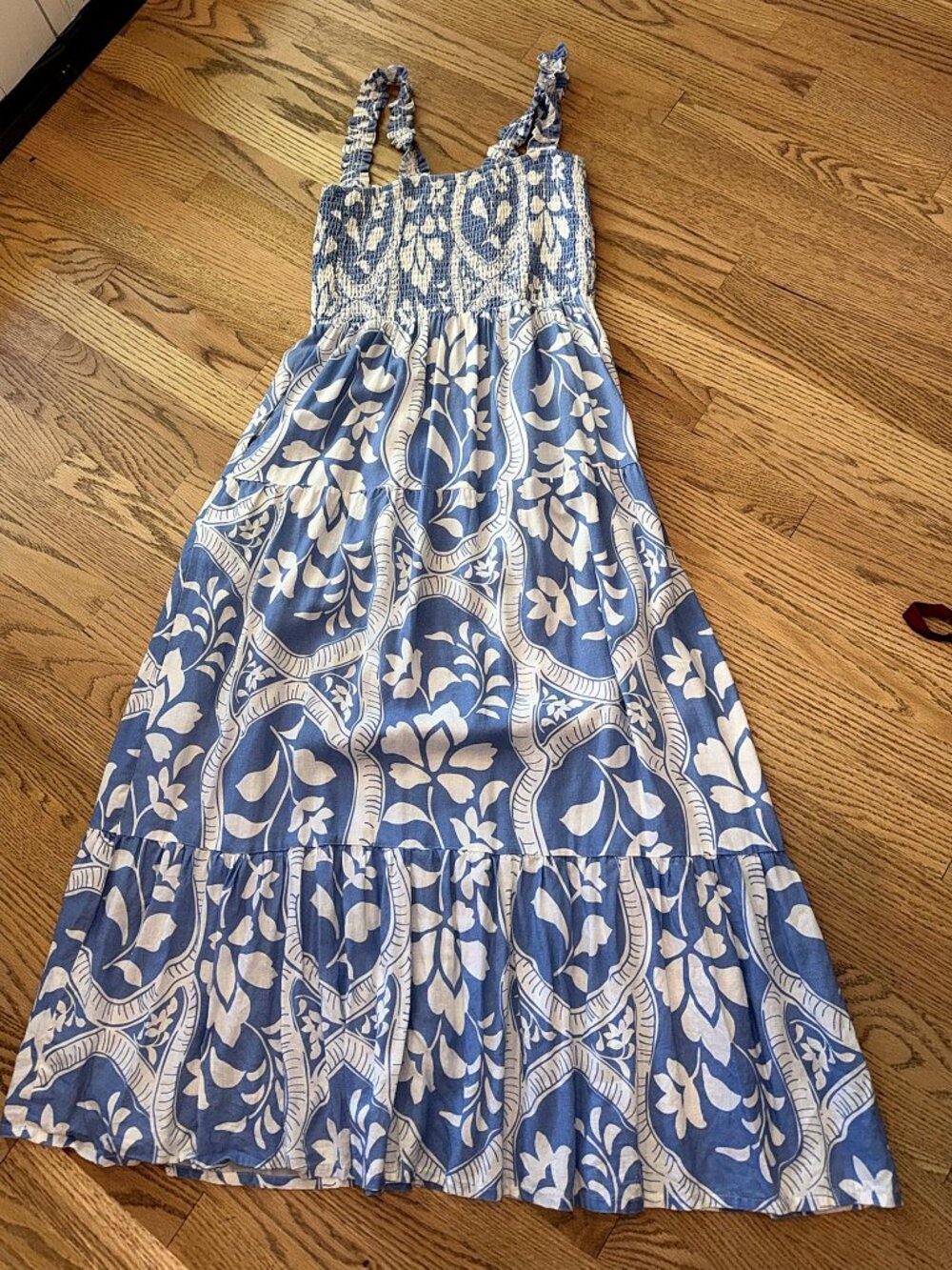 Marine Layer Selene Smocked Tiered Maxi Dress Blue White Floral Tile Print M